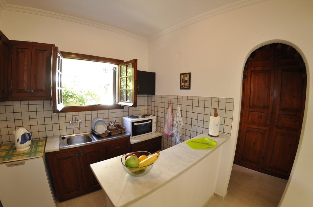 Alexandros Apartments & Studios Agios Gordios  Zewnętrze zdjęcie