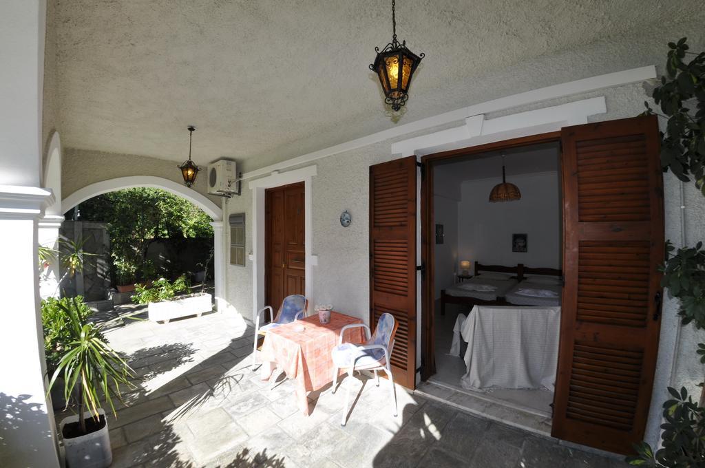 Alexandros Apartments & Studios Agios Gordios  Zewnętrze zdjęcie